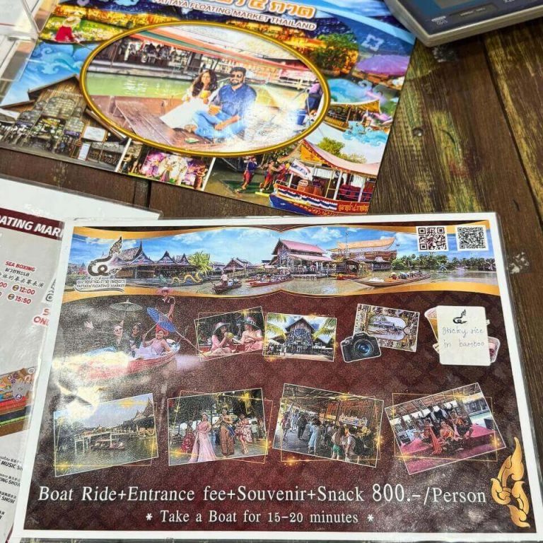 Ticketübersicht für den Pattaya Floating Market mit Bootsfahrt, Eintritt, Souvenir und Snack für 800 Baht