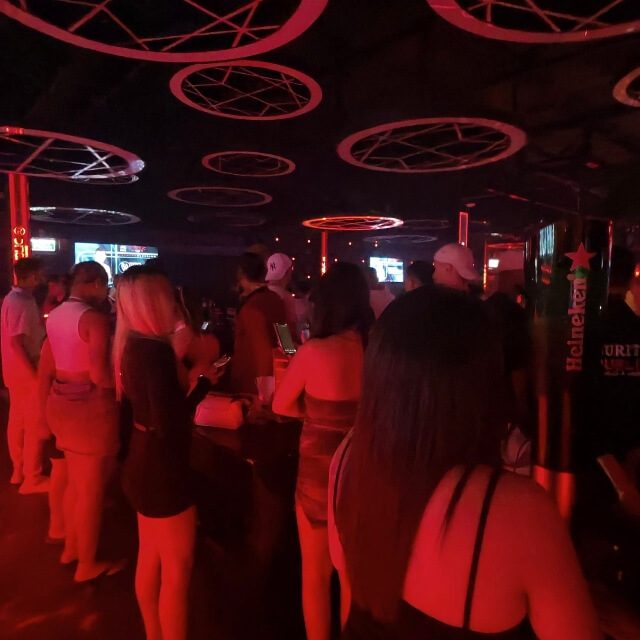 Feiern im Republic Club in Pattaya